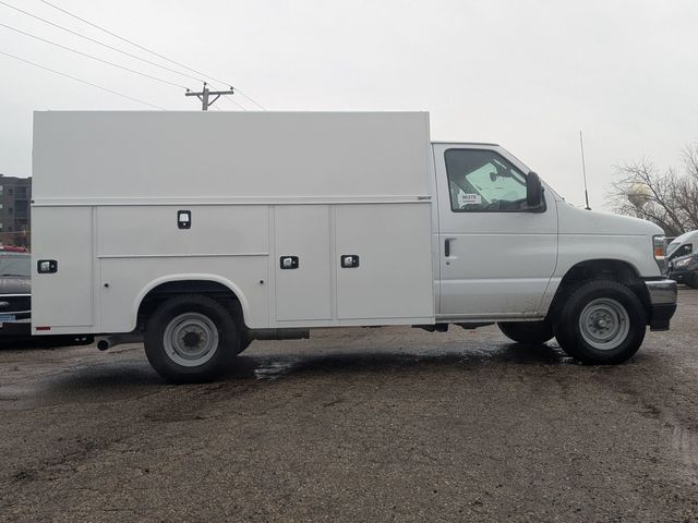 New 2026 Ford E-350 Cutaway - photo 14