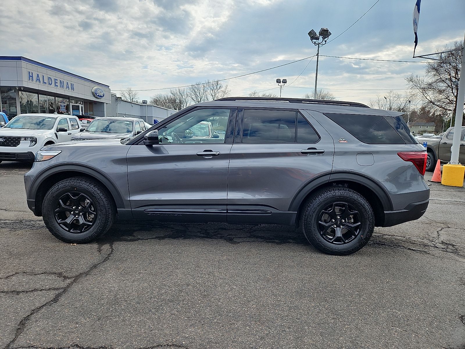 Used 2023 Ford Explorer Timberline - photo 4