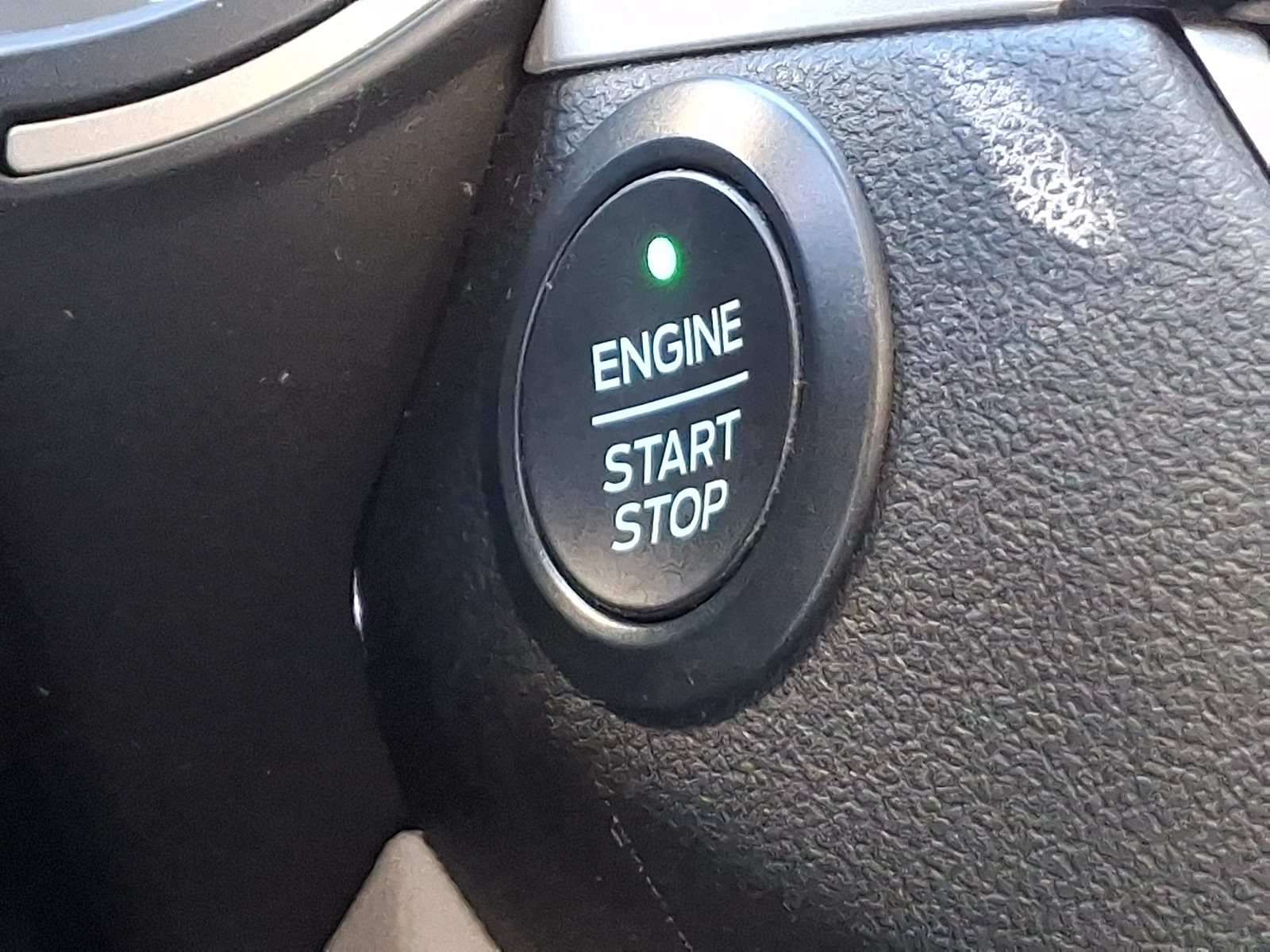 Used 2020 Ford Escape SE - photo 8