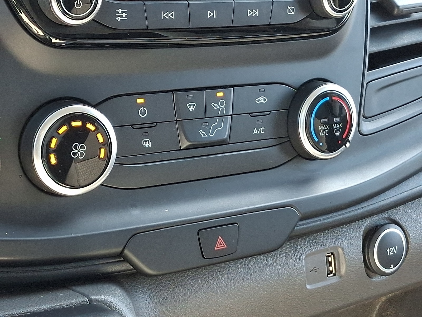 Used 2020 Ford Transit 150 - photo 1