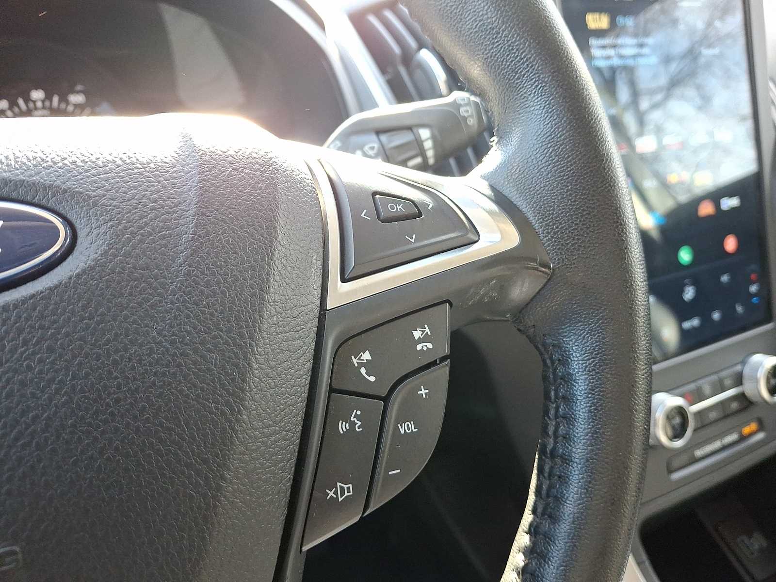 Used 2022 Ford Edge SEL - photo 4