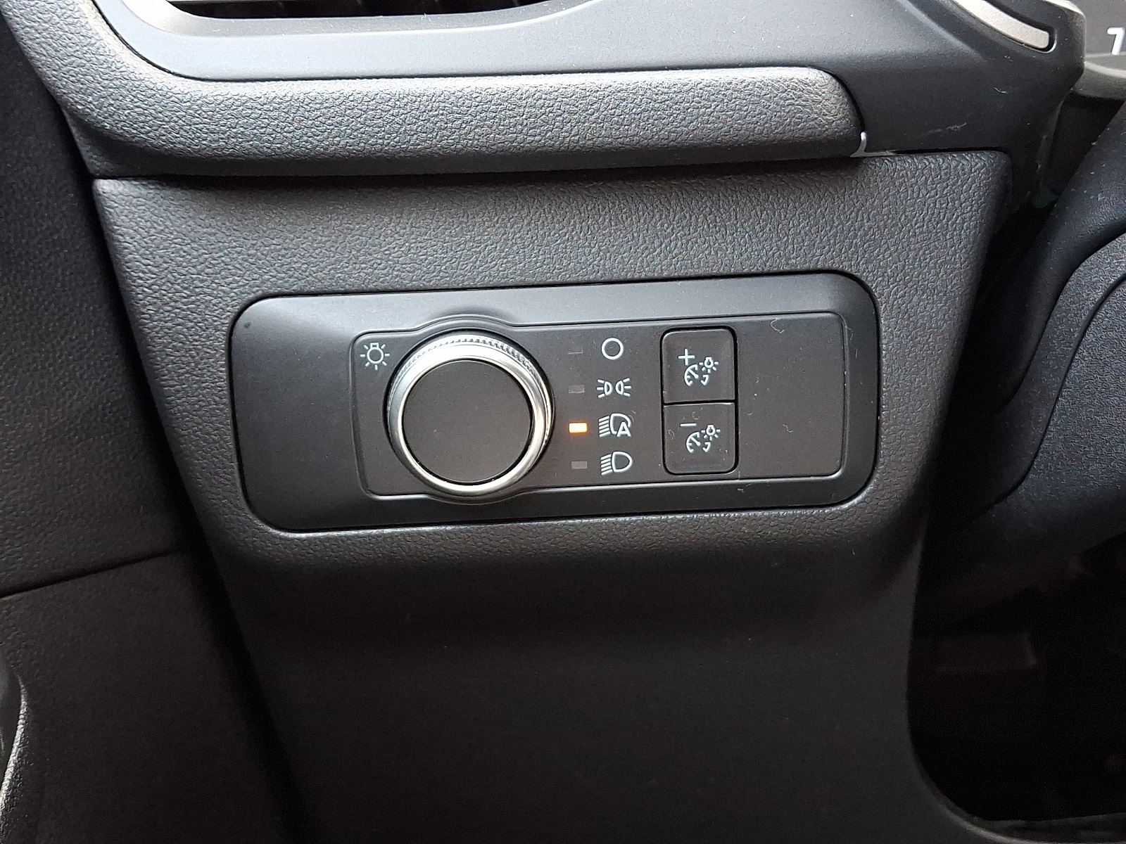 Used 2022 Ford Escape SE - photo 4