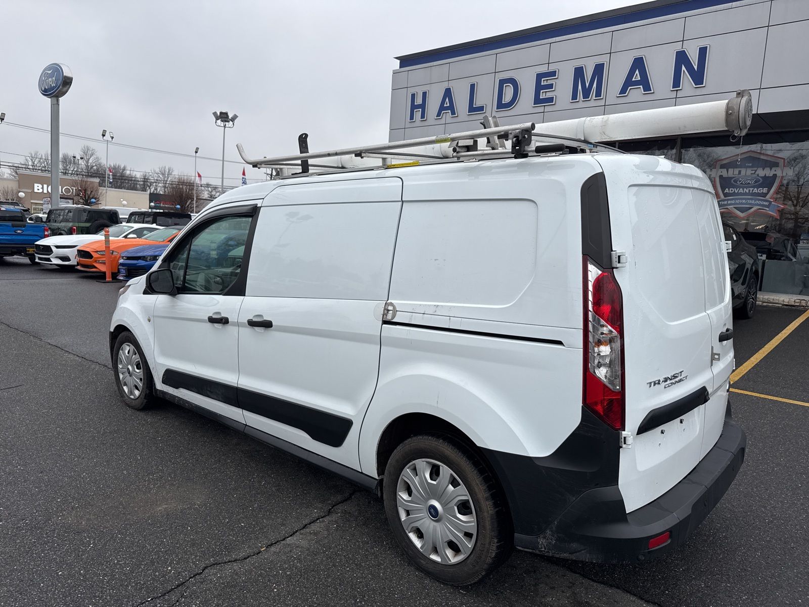 Used 2020 Ford Transit Connect - photo 2