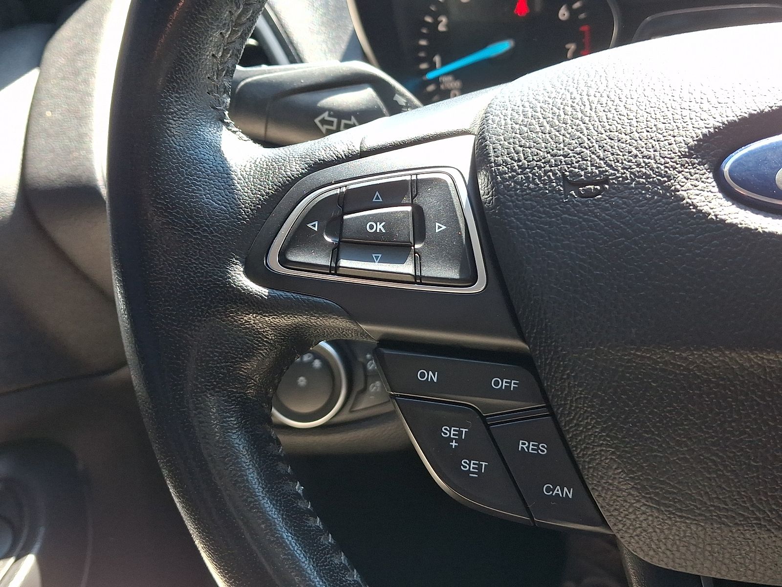 Used 2019 Ford Escape SEL - photo 5