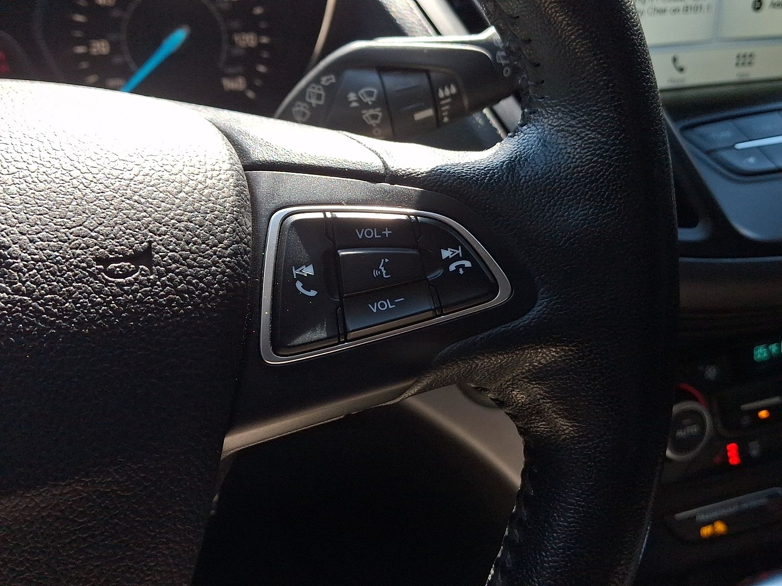 Used 2019 Ford Escape SEL - photo 6