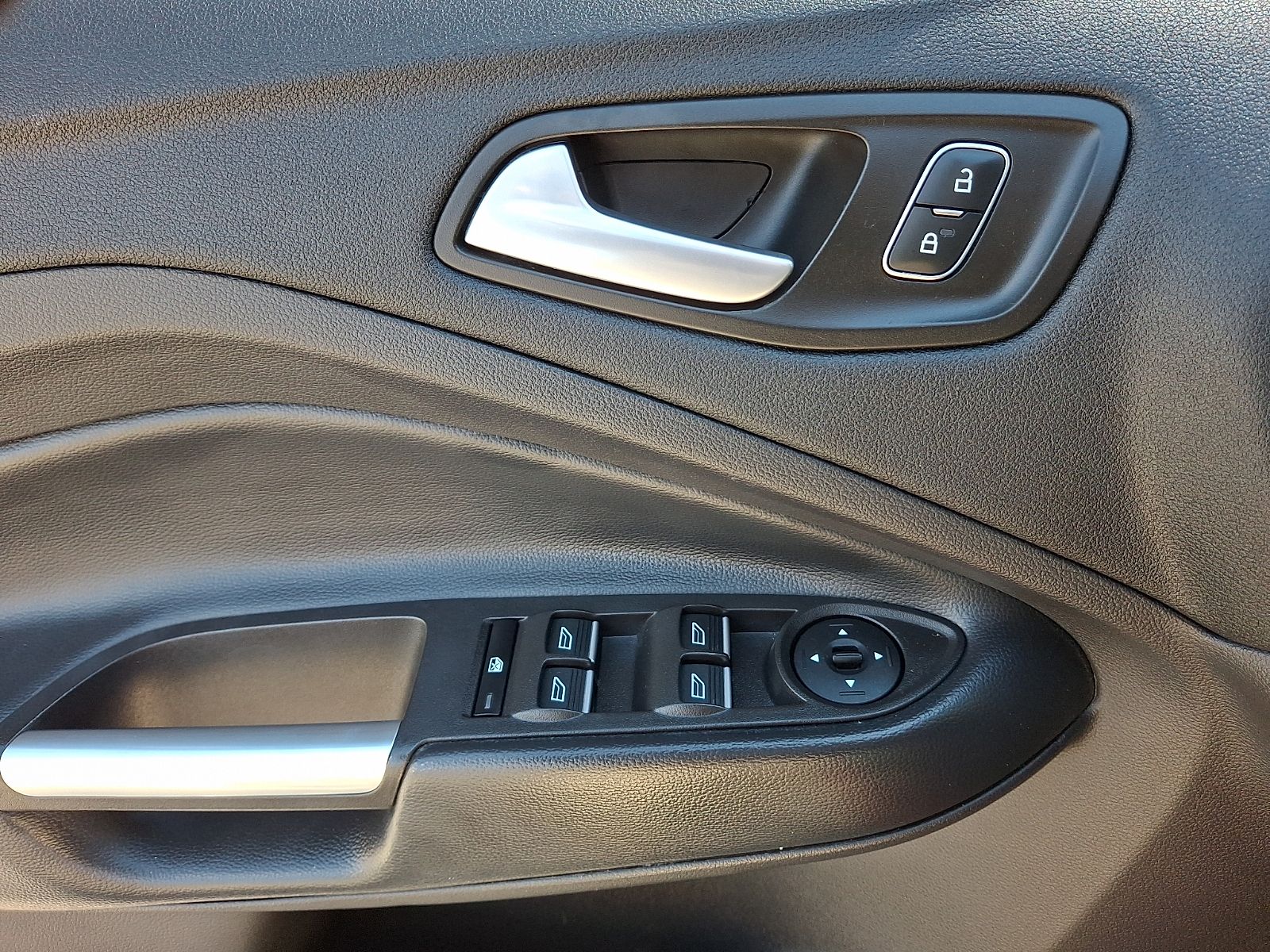 Used 2019 Ford Escape SEL - photo 27
