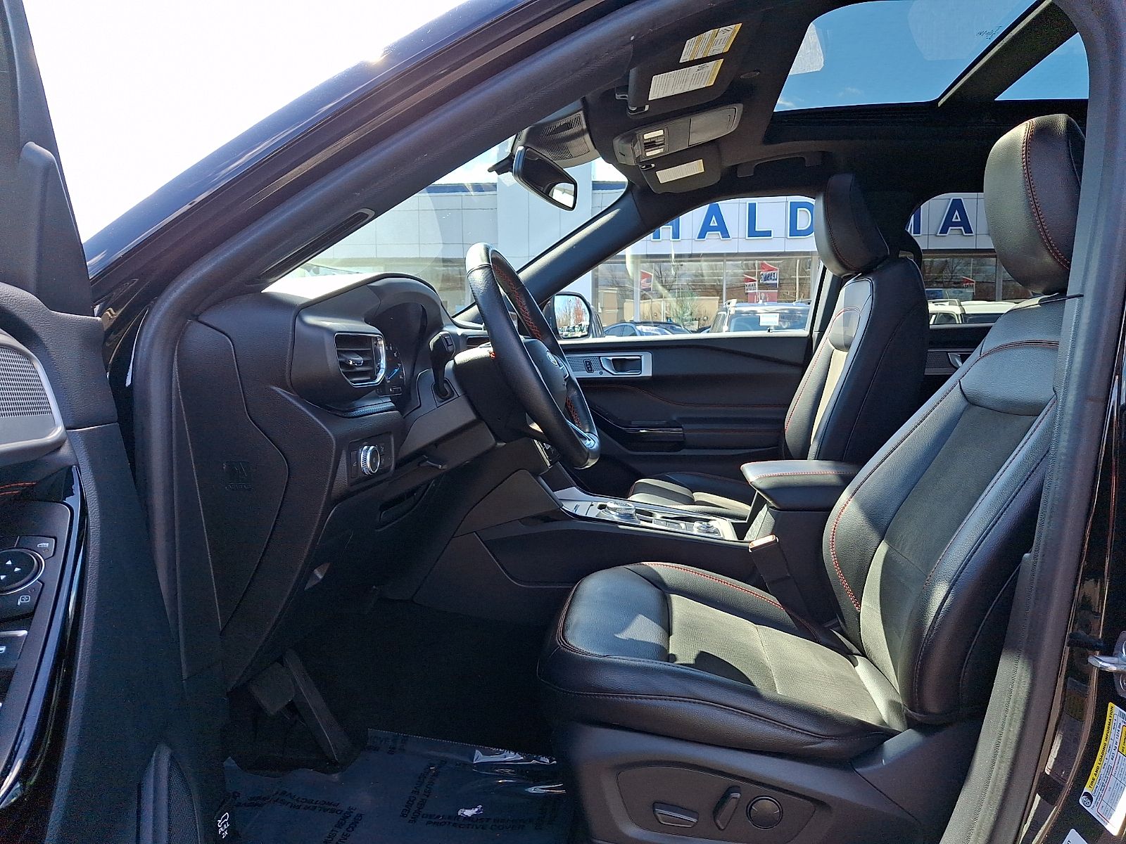 Used 2022 Ford Explorer ST-Line - photo 3