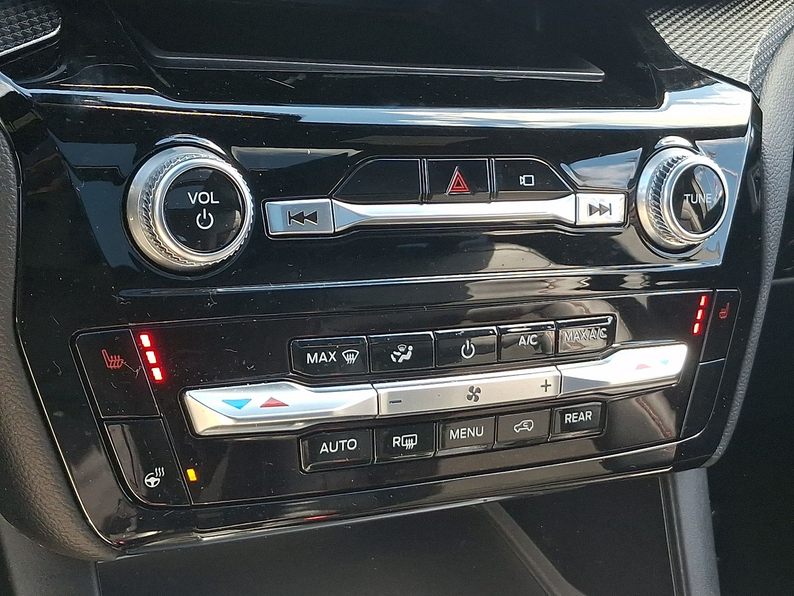 Used 2022 Ford Explorer ST-Line - photo 6