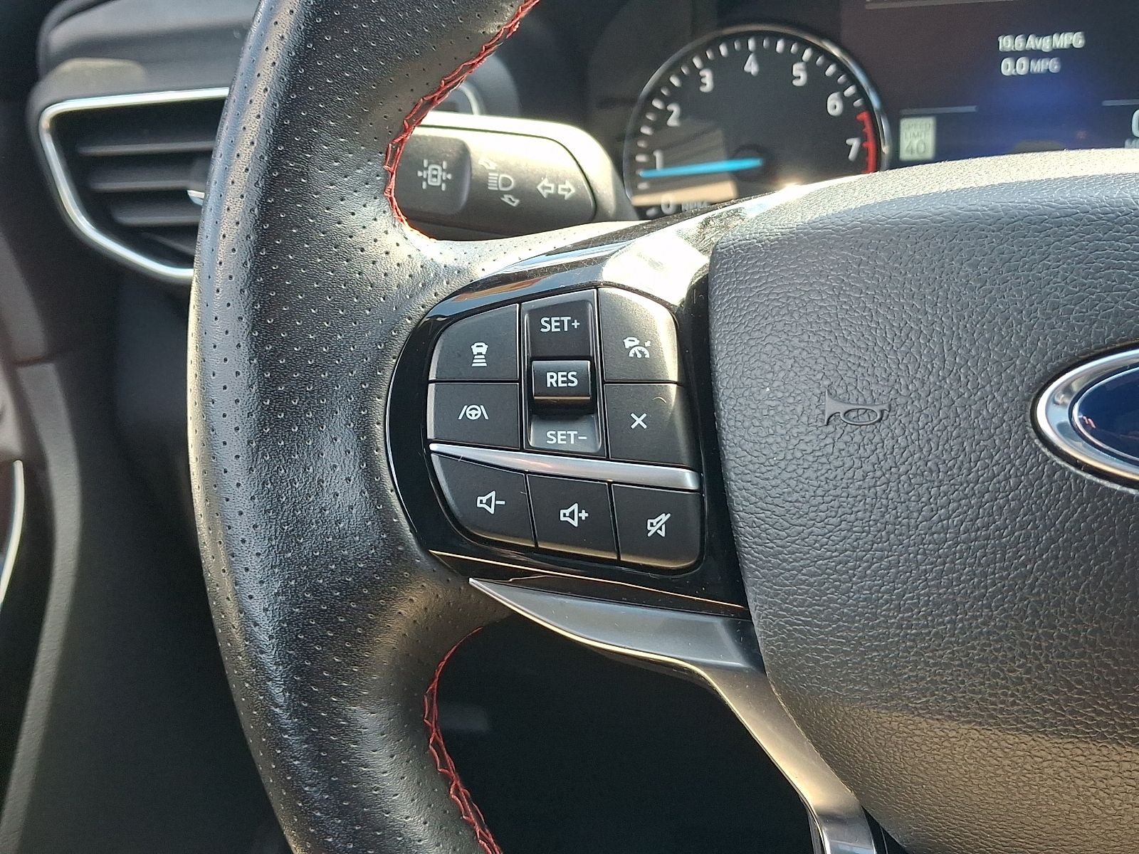 Used 2022 Ford Explorer ST-Line - photo 12