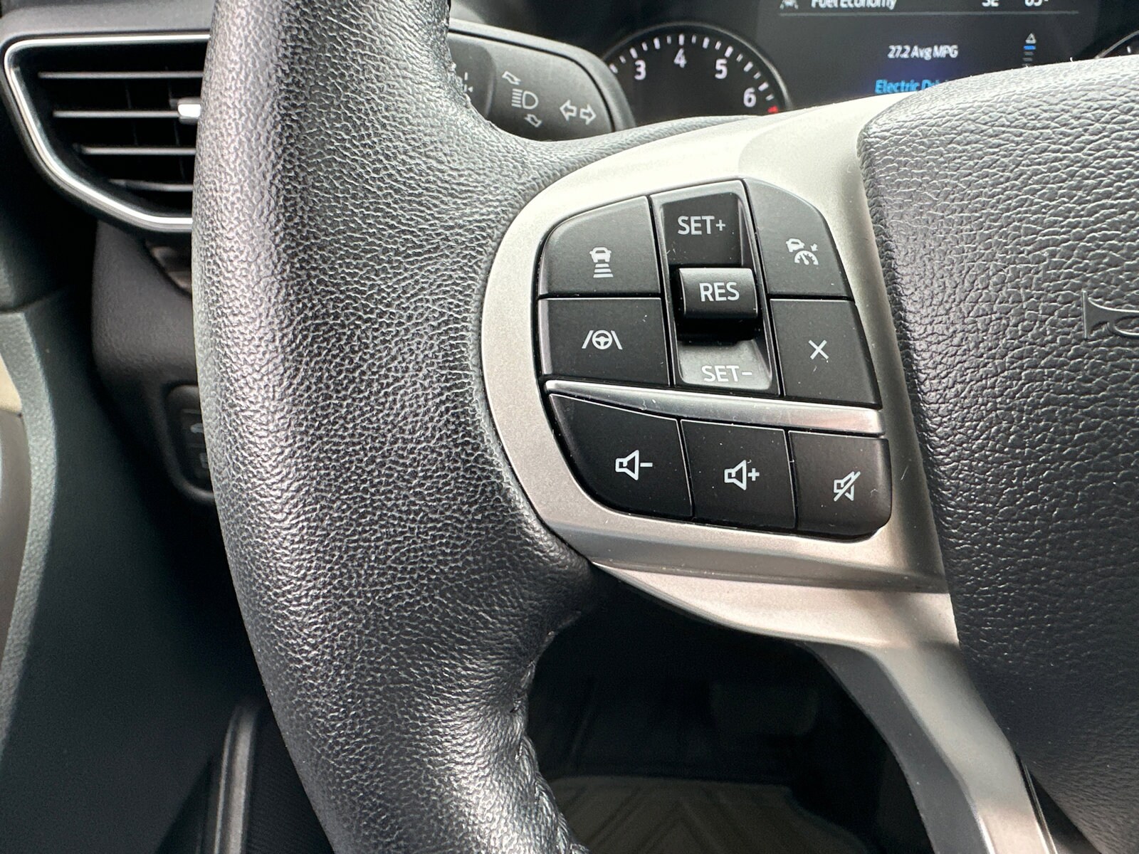 Used 2023 Ford Explorer Limited - photo 20