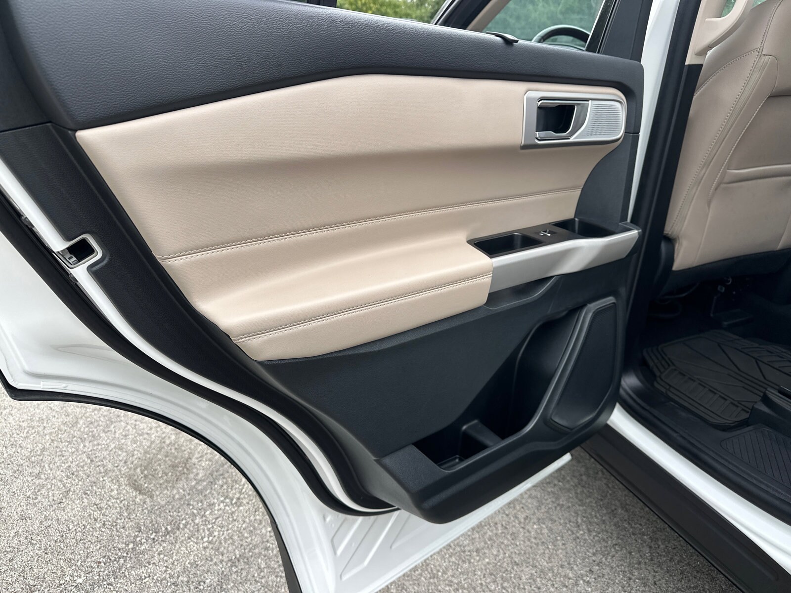 Used 2023 Ford Explorer Limited - photo 31