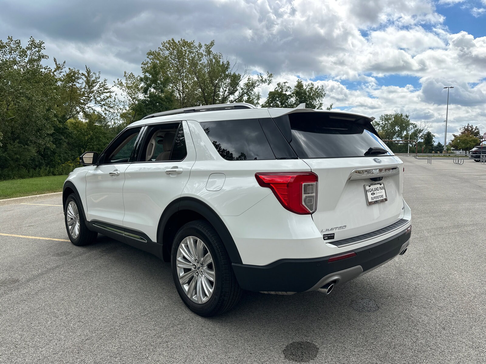 Used 2023 Ford Explorer Limited - photo 6