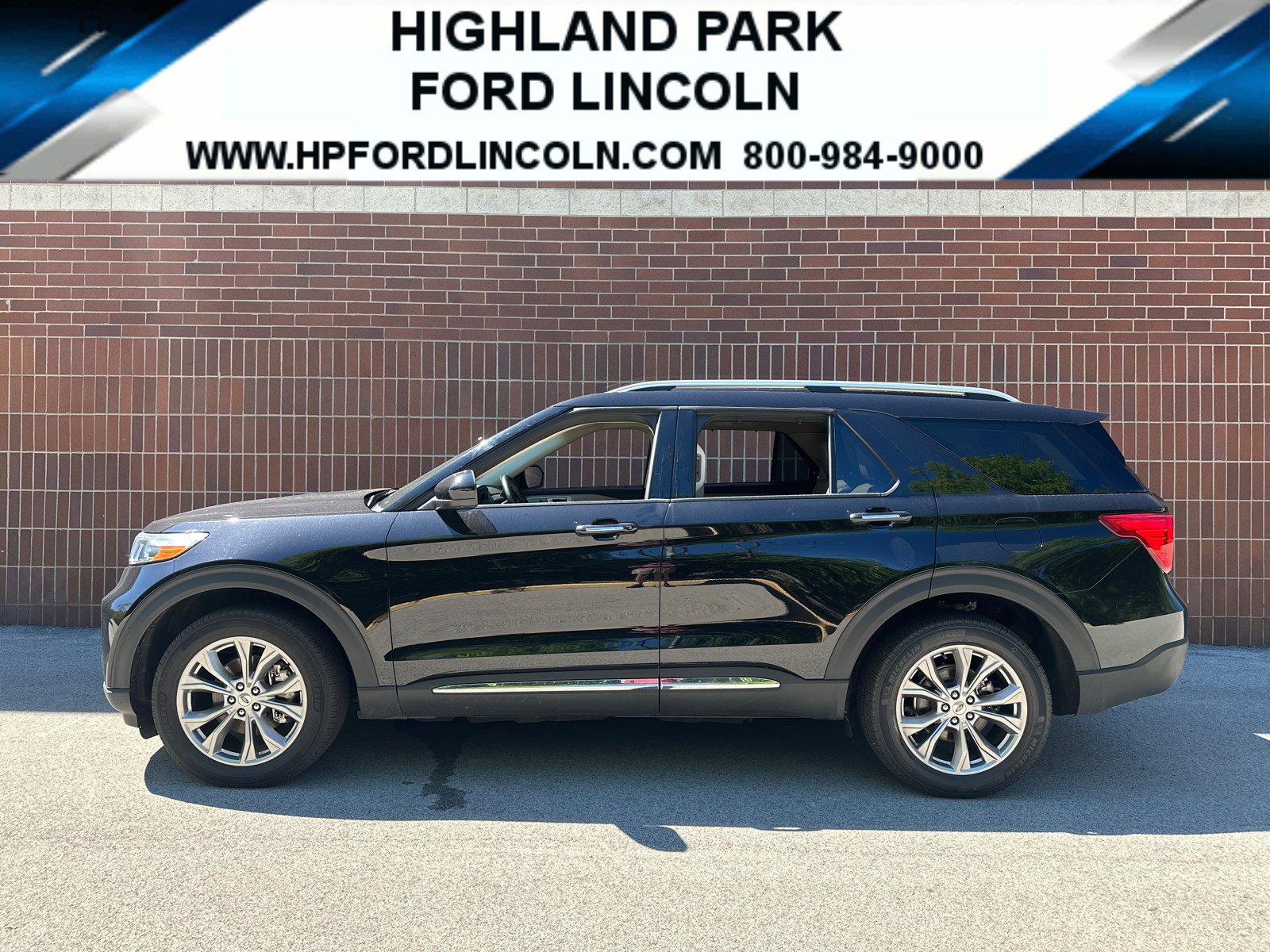 Used 2023 Ford Explorer - photo 1
