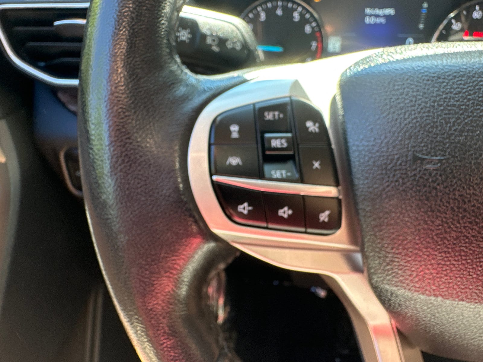 Used 2023 Ford Explorer Limited - photo 19