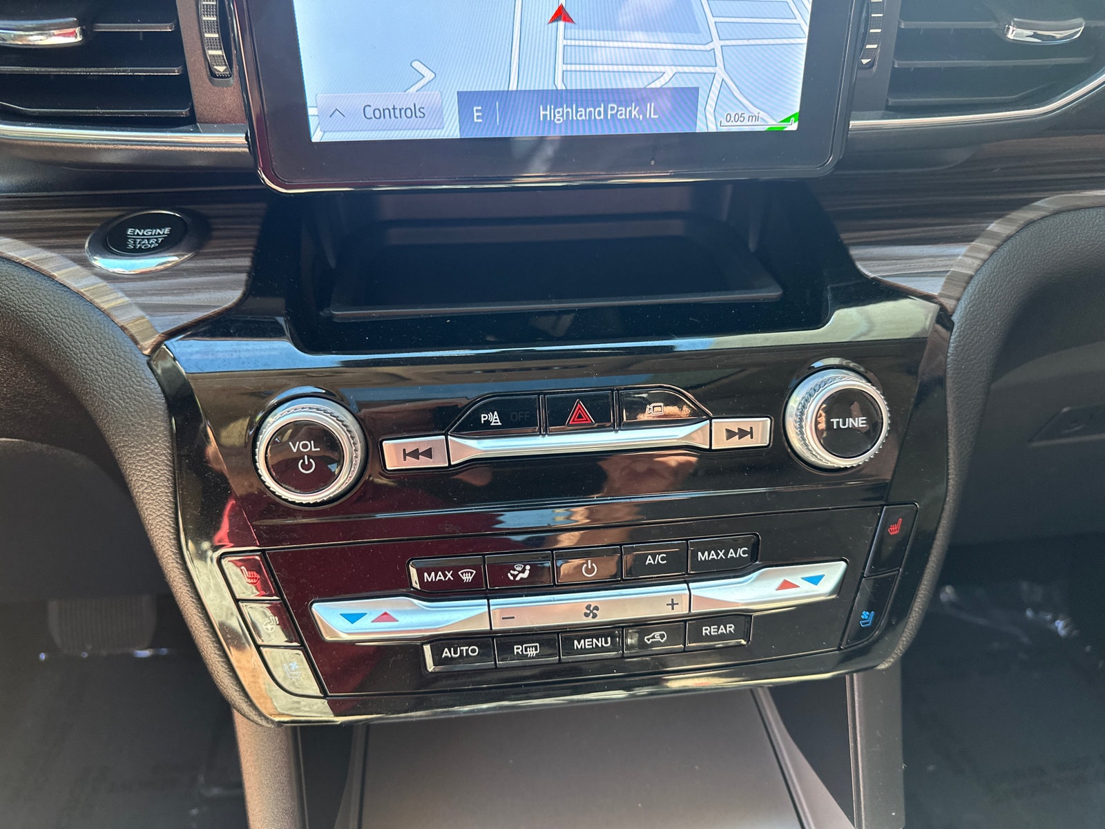 Used 2023 Ford Explorer Limited - photo 22