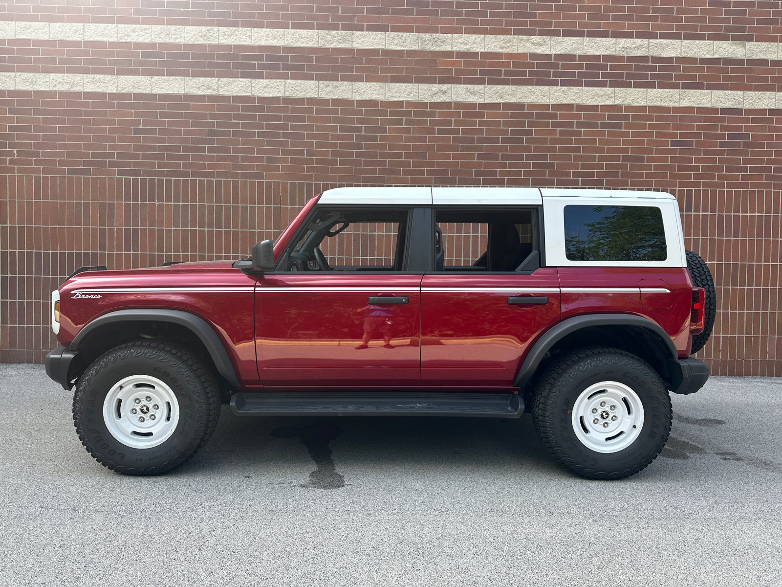New 2026 Ford Bronco Heritage - photo 17