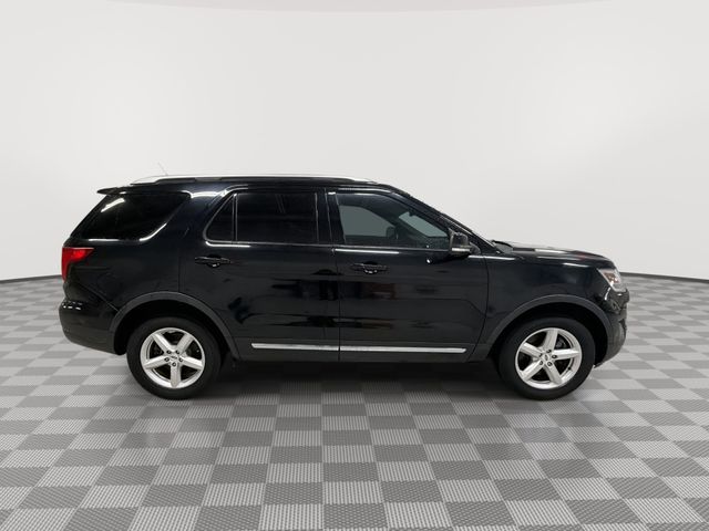 Used 2018 Ford Explorer XLT - photo 8