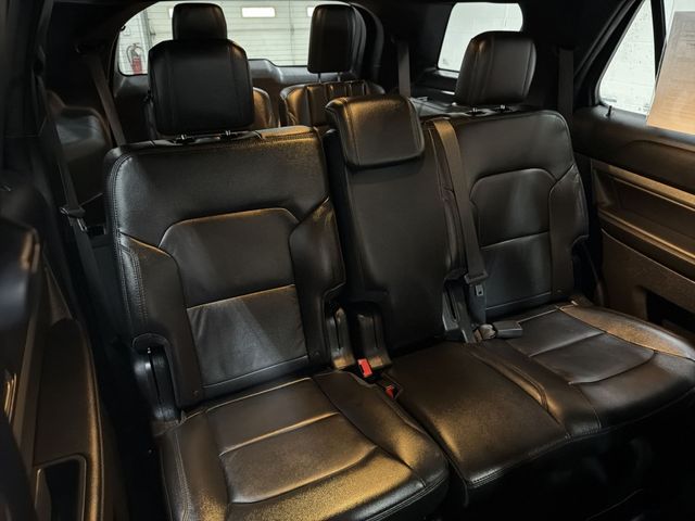 Used 2018 Ford Explorer XLT - photo 16