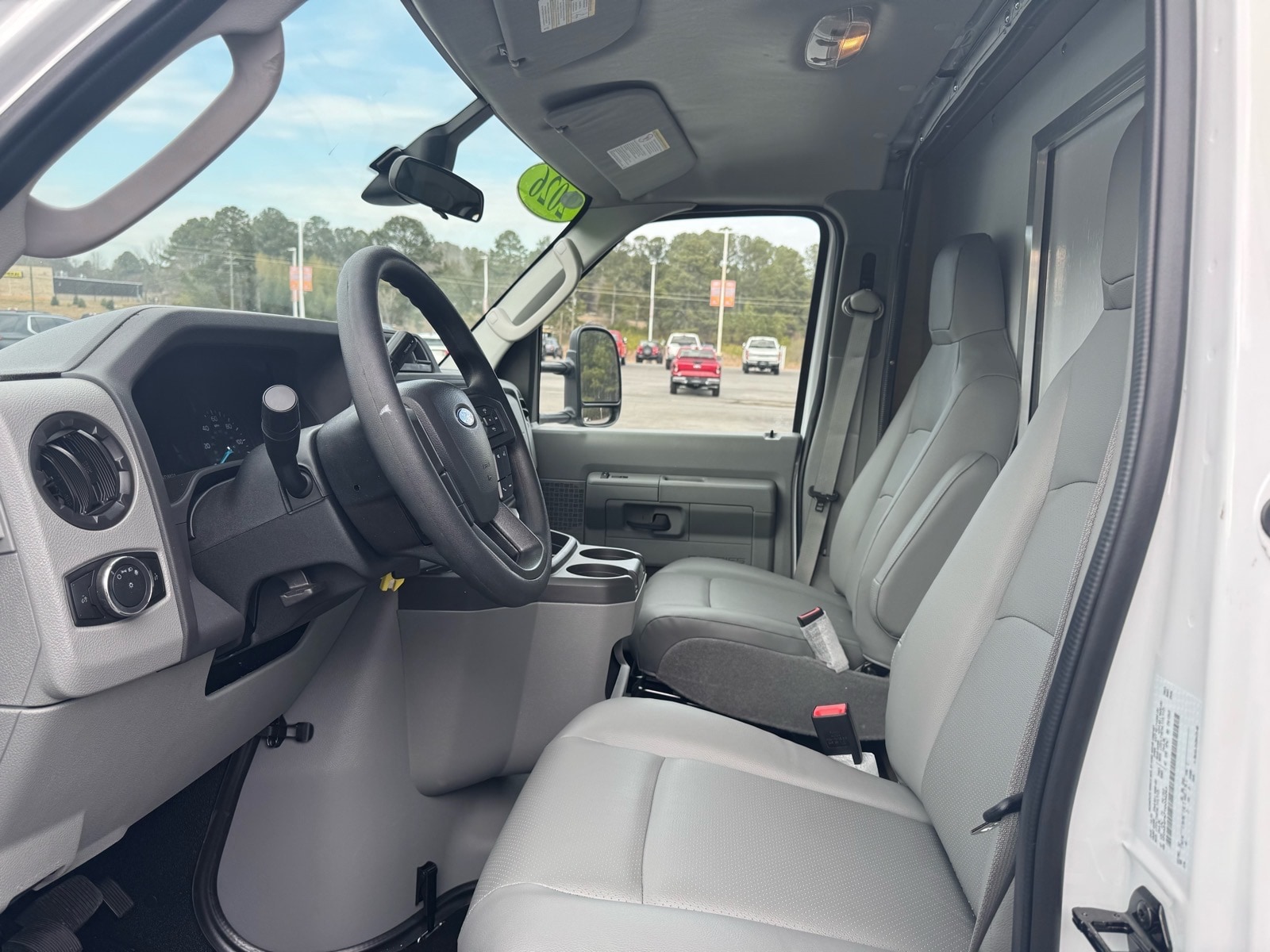 New 1996 Ford E-450 Cutaway - photo 16
