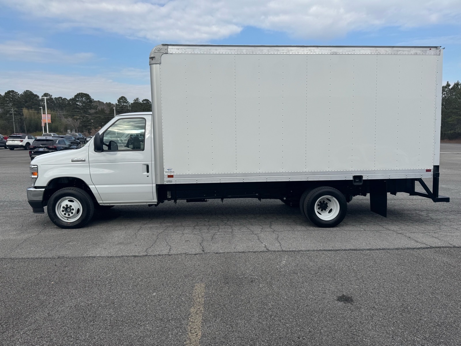 New 1996 Ford E-450 Cutaway - photo 4