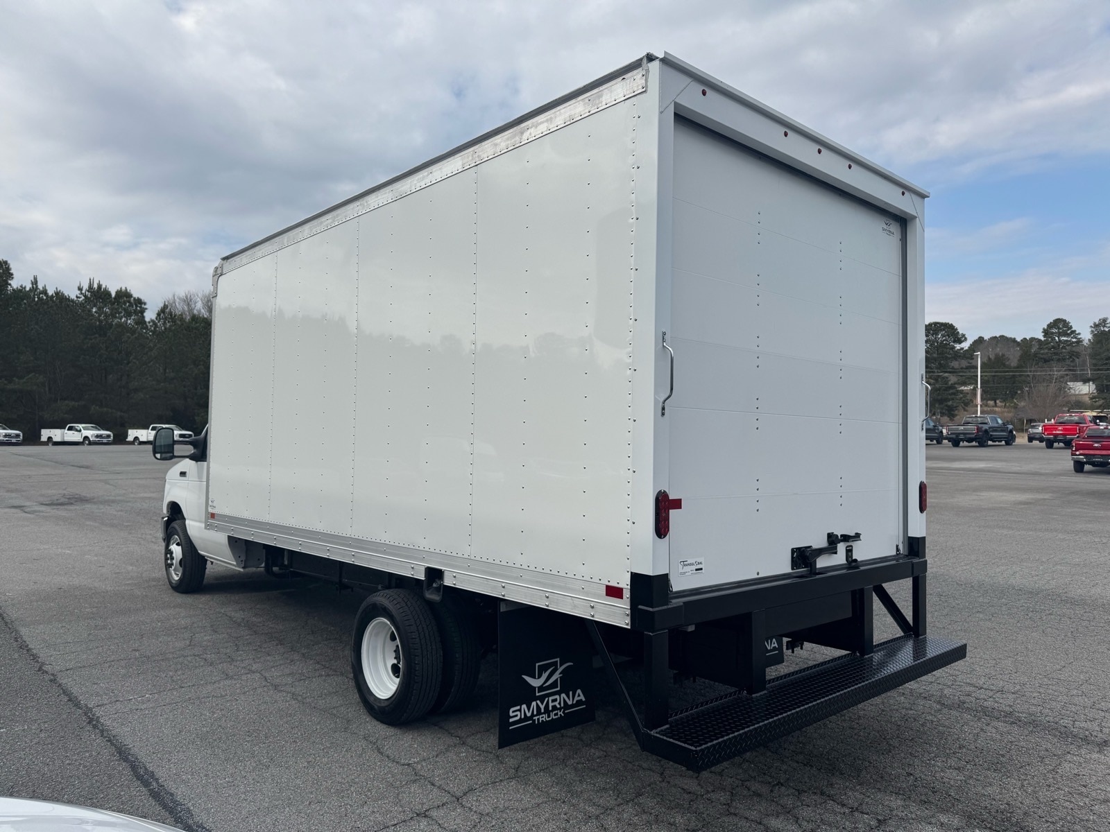 New 1996 Ford E-450 Cutaway - photo 5
