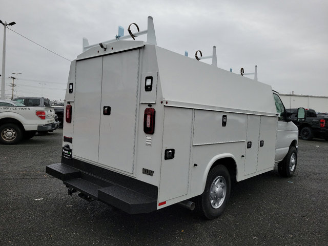 New 2024 Ford E-350 - photo 2