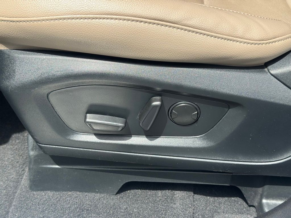 Used 2023 Ford Explorer Limited SUV - photo 19