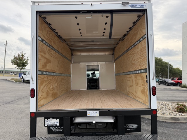 New 1996 Ford E-450 Cutaway - photo 18