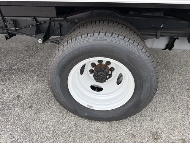 New 1996 Ford E-450 Cutaway - photo 22