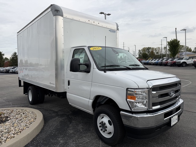 New 1996 Ford E-450 Cutaway - photo 4
