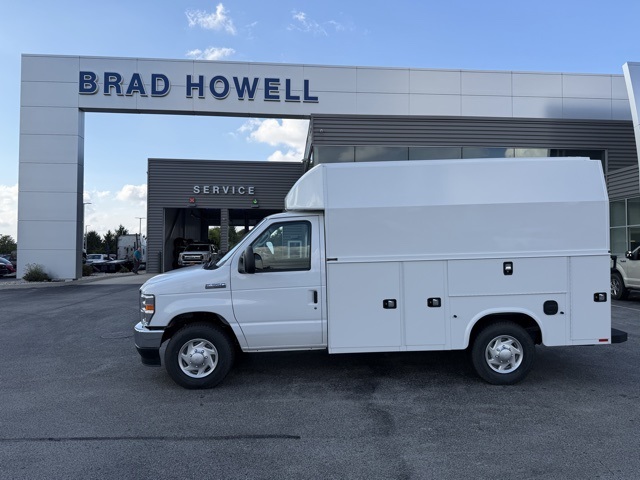 New 2026 Ford E-350 - photo 1