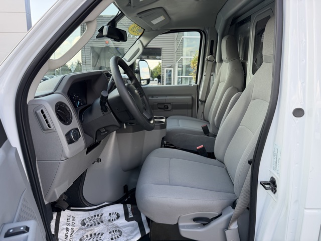 New 2026 Ford E-350 Cutaway - photo 19
