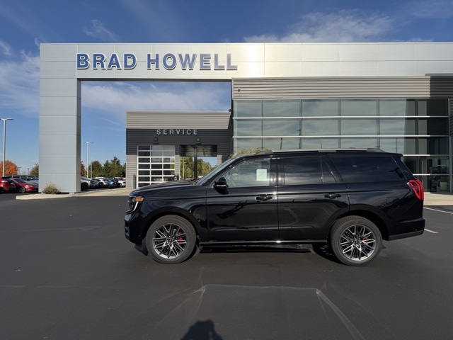 New 2025 Ford Expedition - photo 1