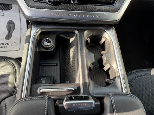 New 2025 Ford Expedition Platinum - photo 12