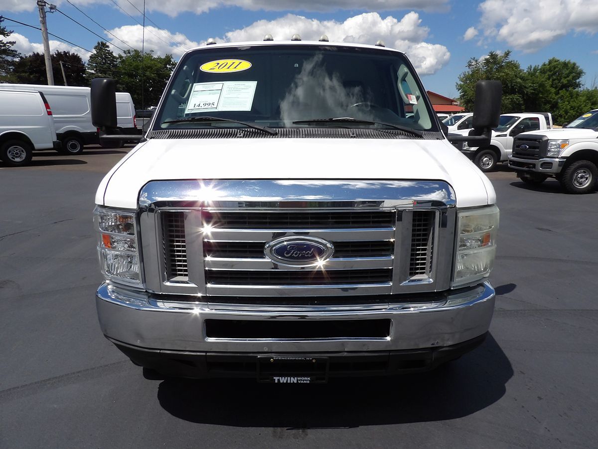 Used 2011 Ford E-450 - photo 2