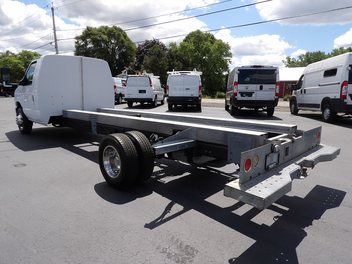 Used 2011 Ford E-450 Cutaway - photo 5