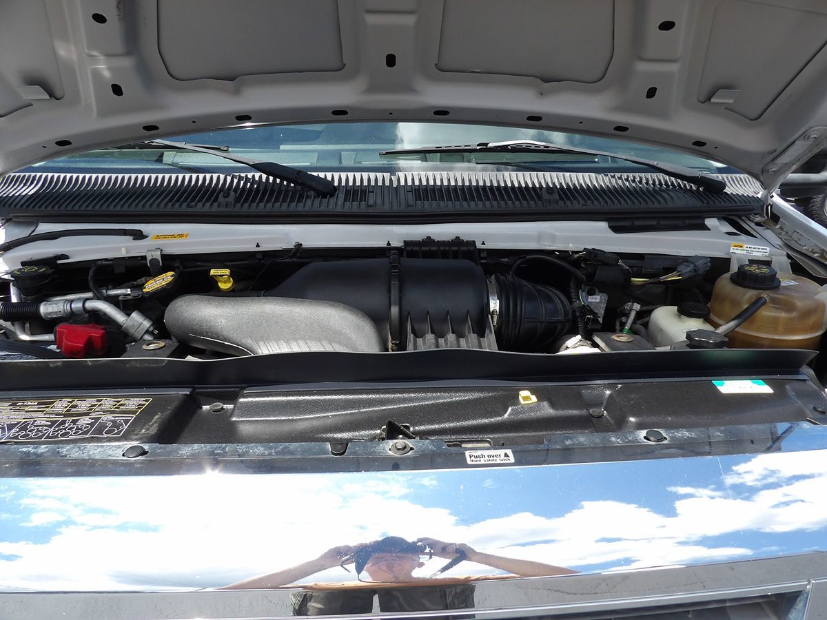 Used 2011 Ford E-450 Cutaway - photo 11