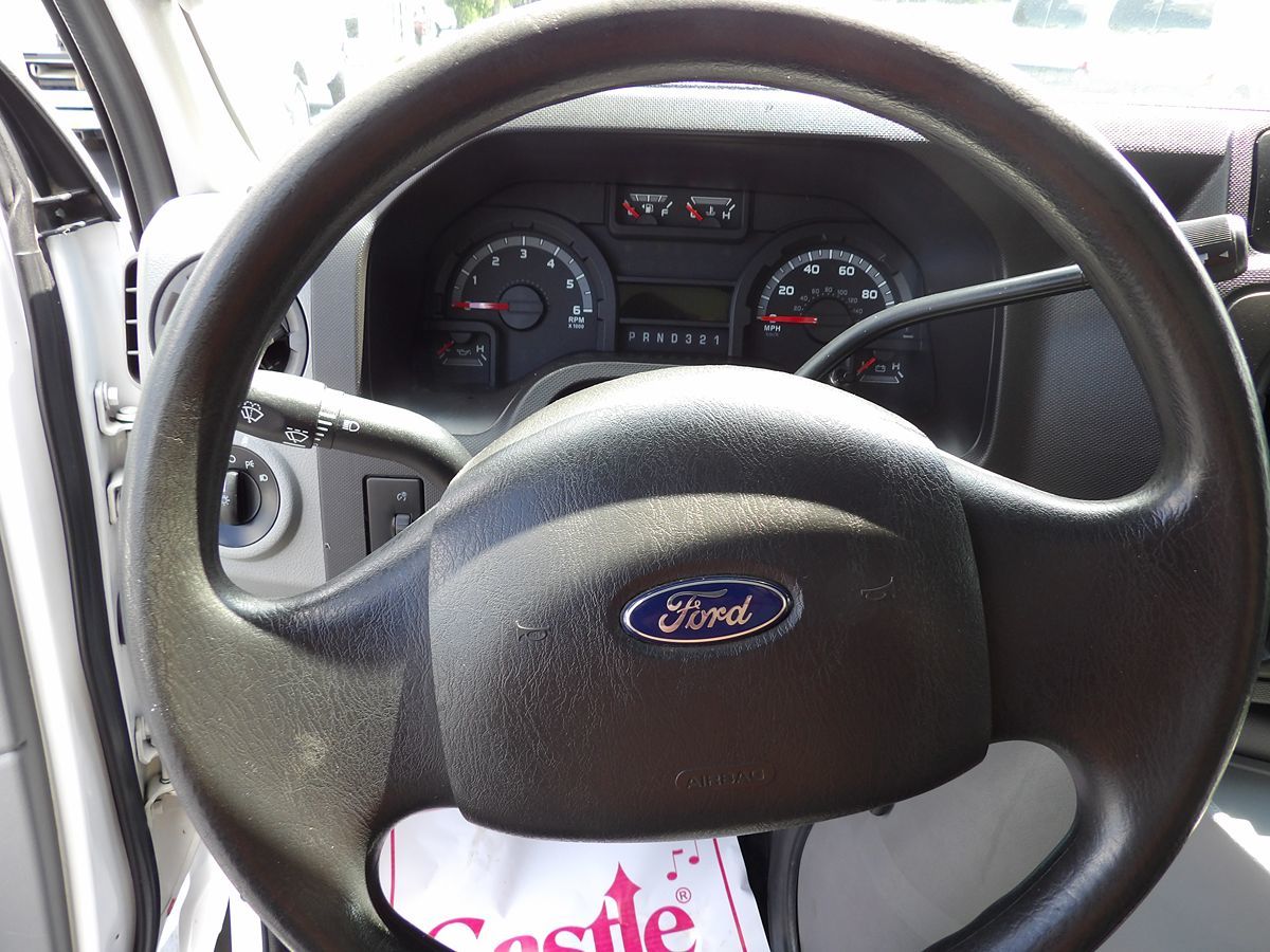 Used 2011 Ford E-450 Cutaway - photo 21