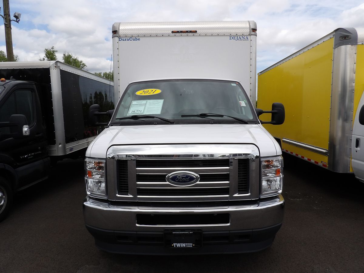 Used 2021 Ford E-350 Cutaway - photo 3
