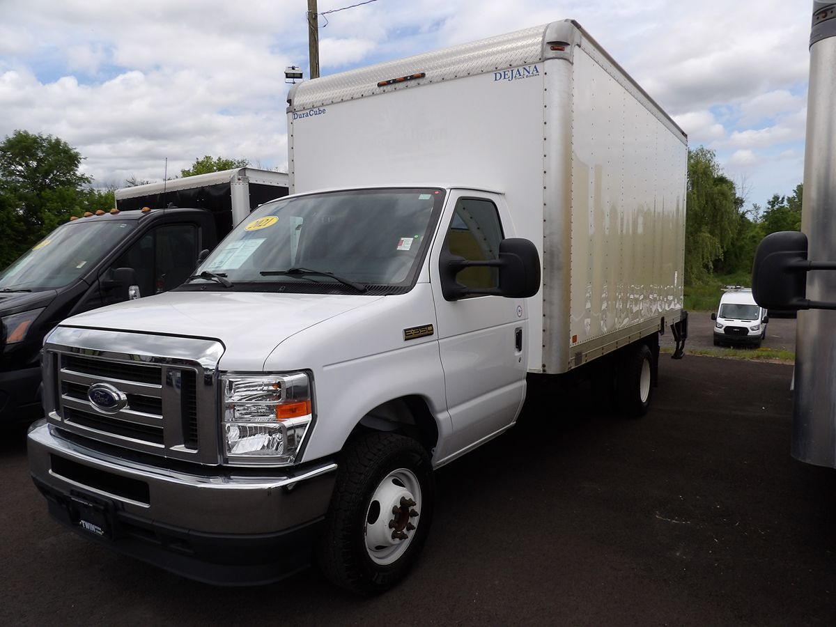 Used 2021 Ford E-350 Cutaway - photo 4