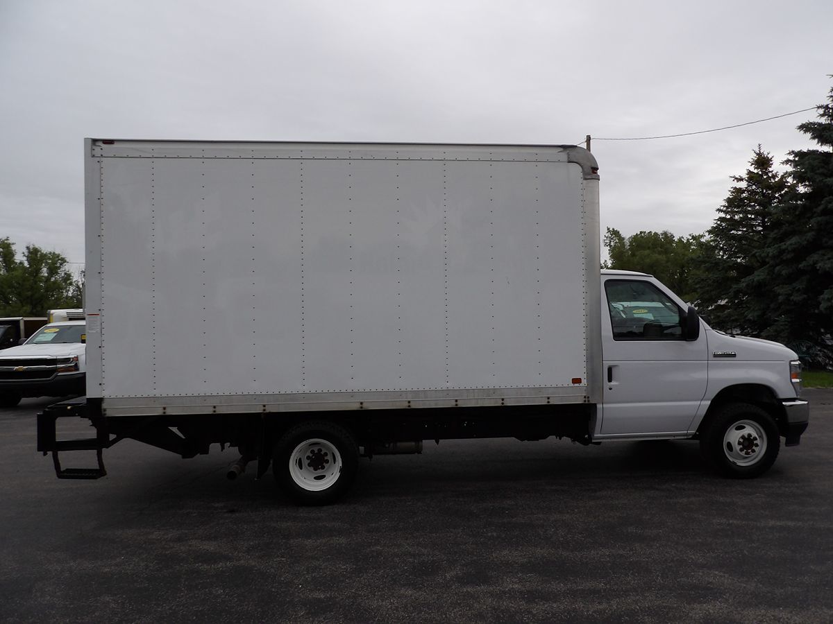 Used 2021 Ford E-350 Cutaway - photo 13