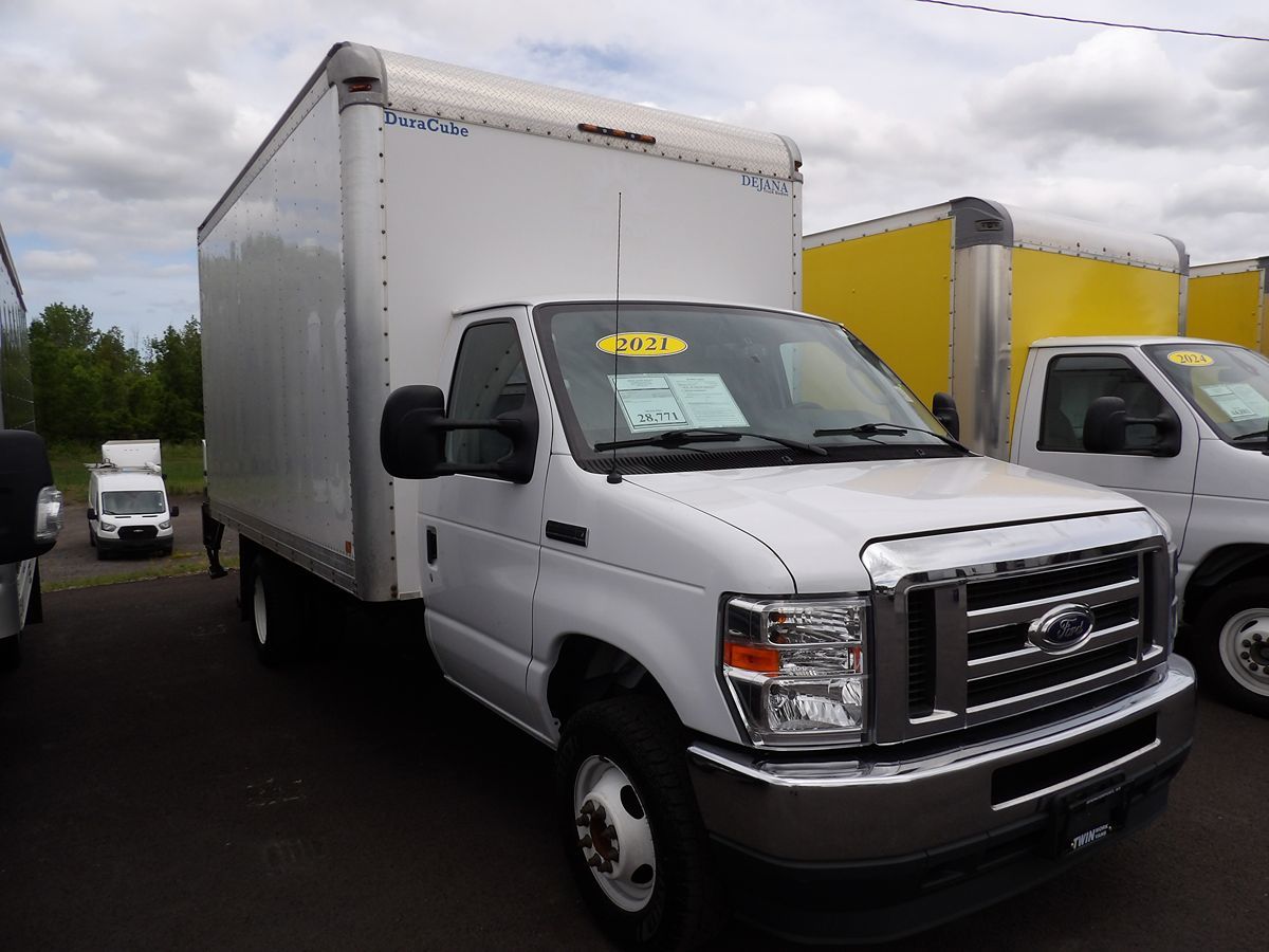 Used 2021 Ford E-350 Cutaway - photo 14