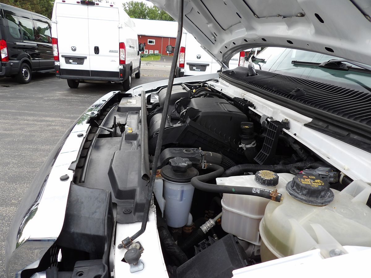 Used 2021 Ford E-350 Cutaway - photo 16