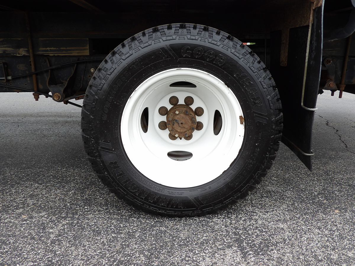 Used 2021 Ford E-350 Cutaway - photo 21