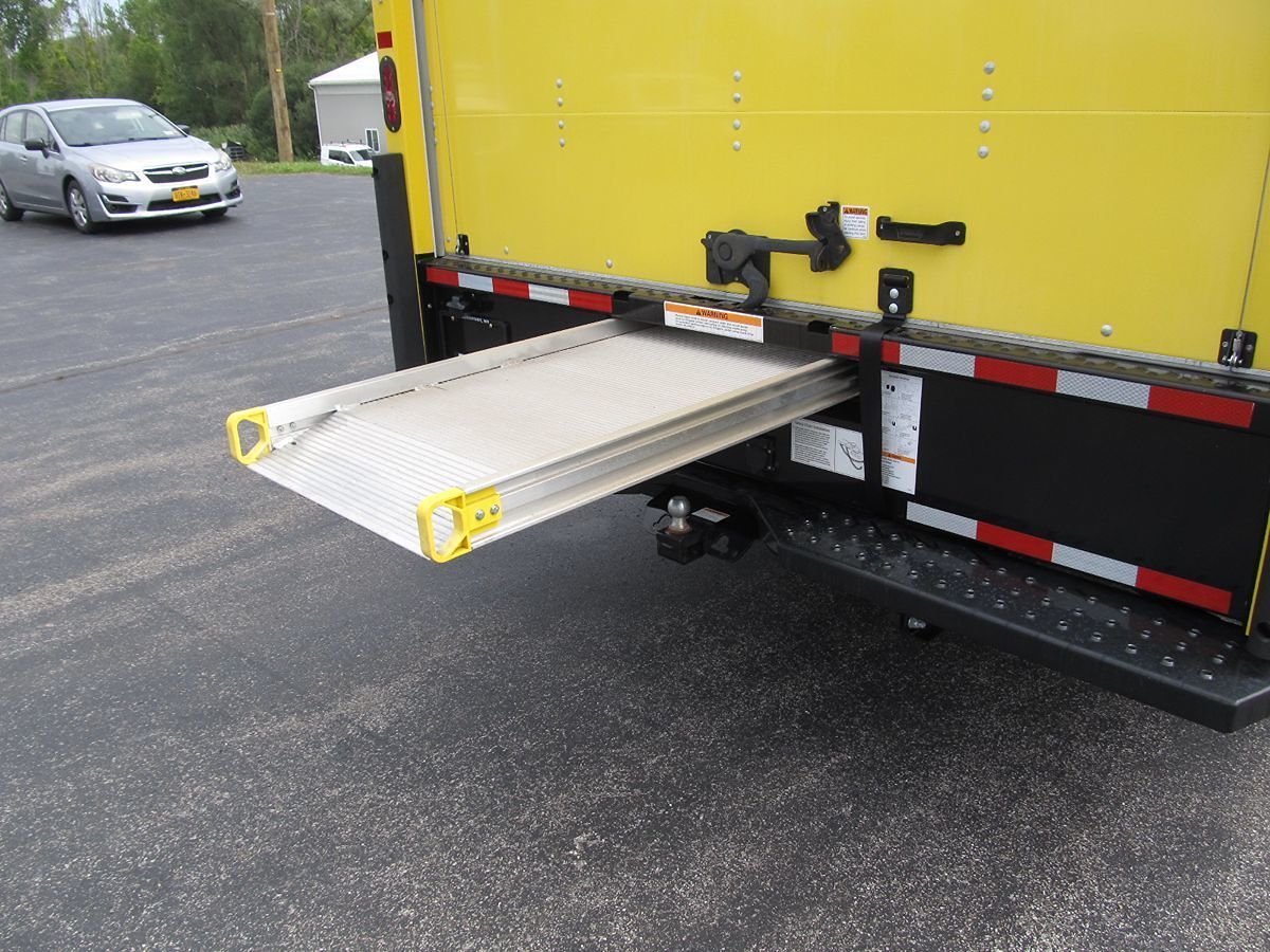 Used 2022 Ford E-350 Cutaway - photo 10