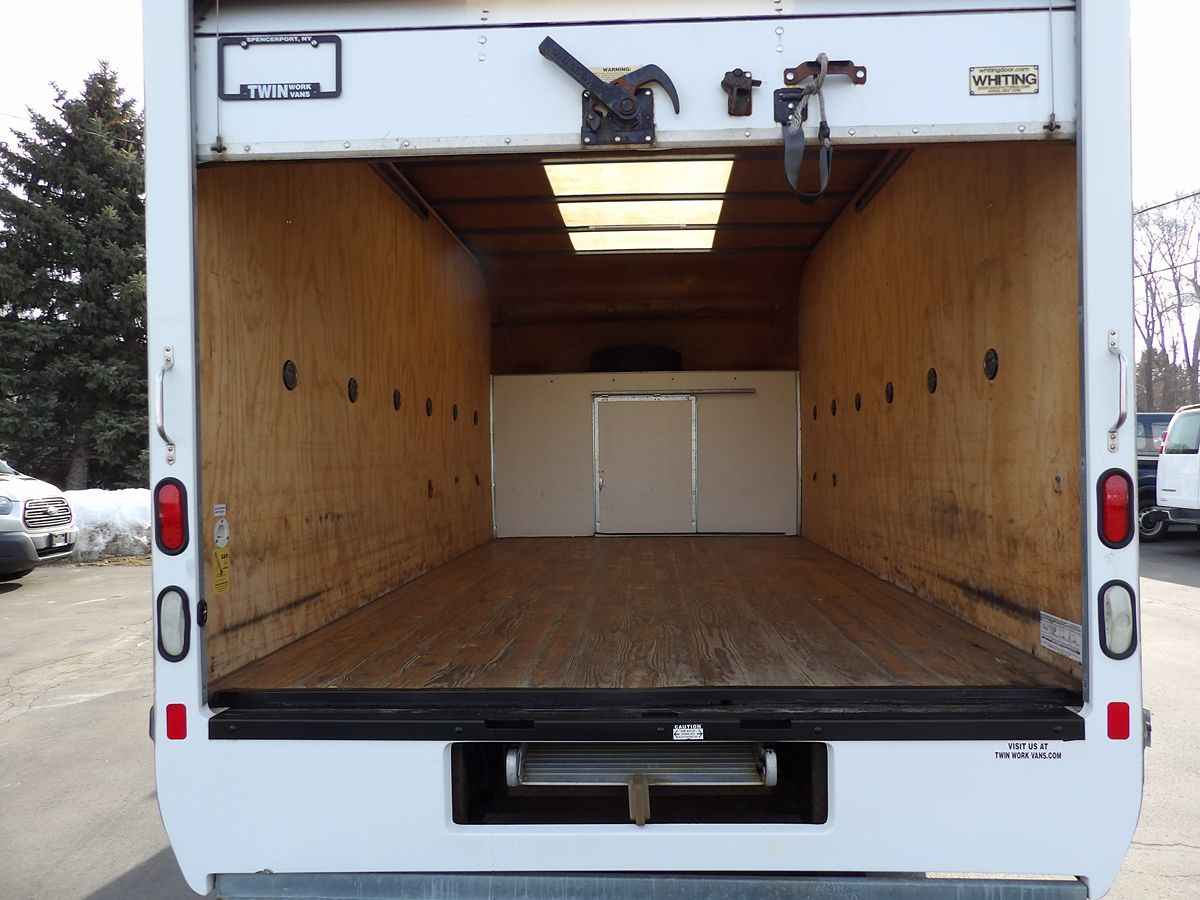 Used 2018 Ford E-350 Cutaway - photo 35