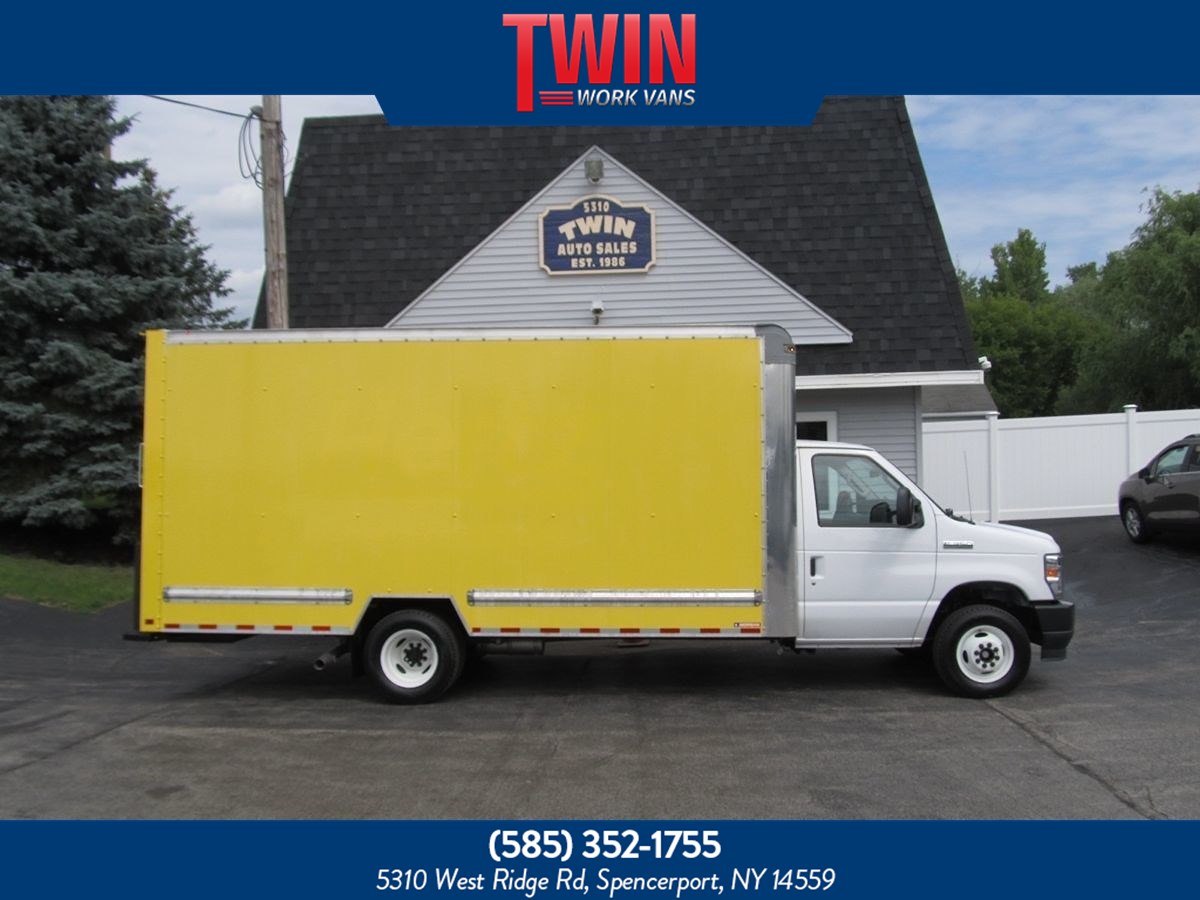 Used 2023 Ford E-350 Cutaway - photo 4