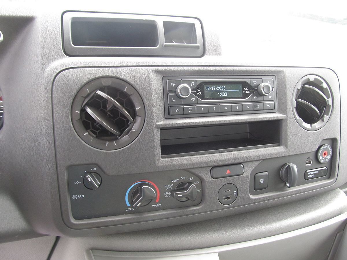 Used 2023 Ford E-350 Cutaway - photo 17