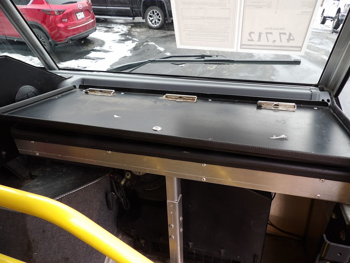 Used 2023 Ford E-450 Stripped Chassis - photo 14