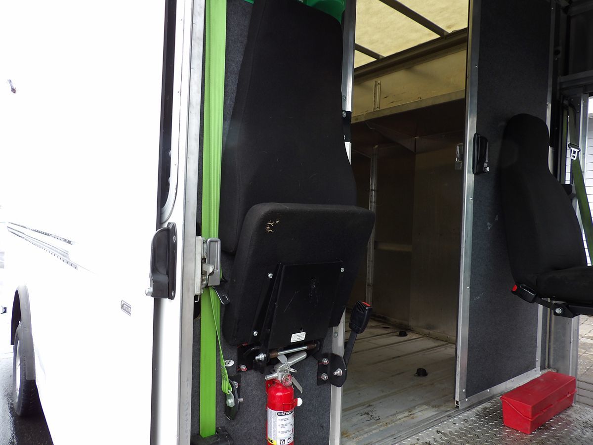 Used 2023 Ford E-450 Stripped Chassis - photo 17